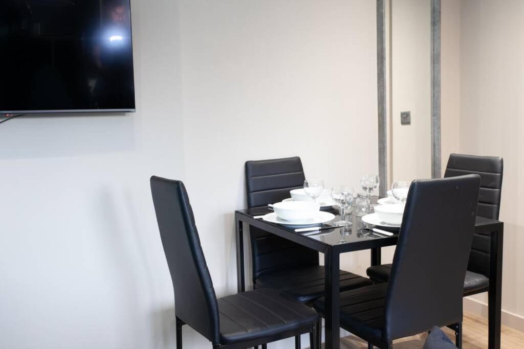Stylish Central Location 2Bd Apartment Wigan Exterior foto